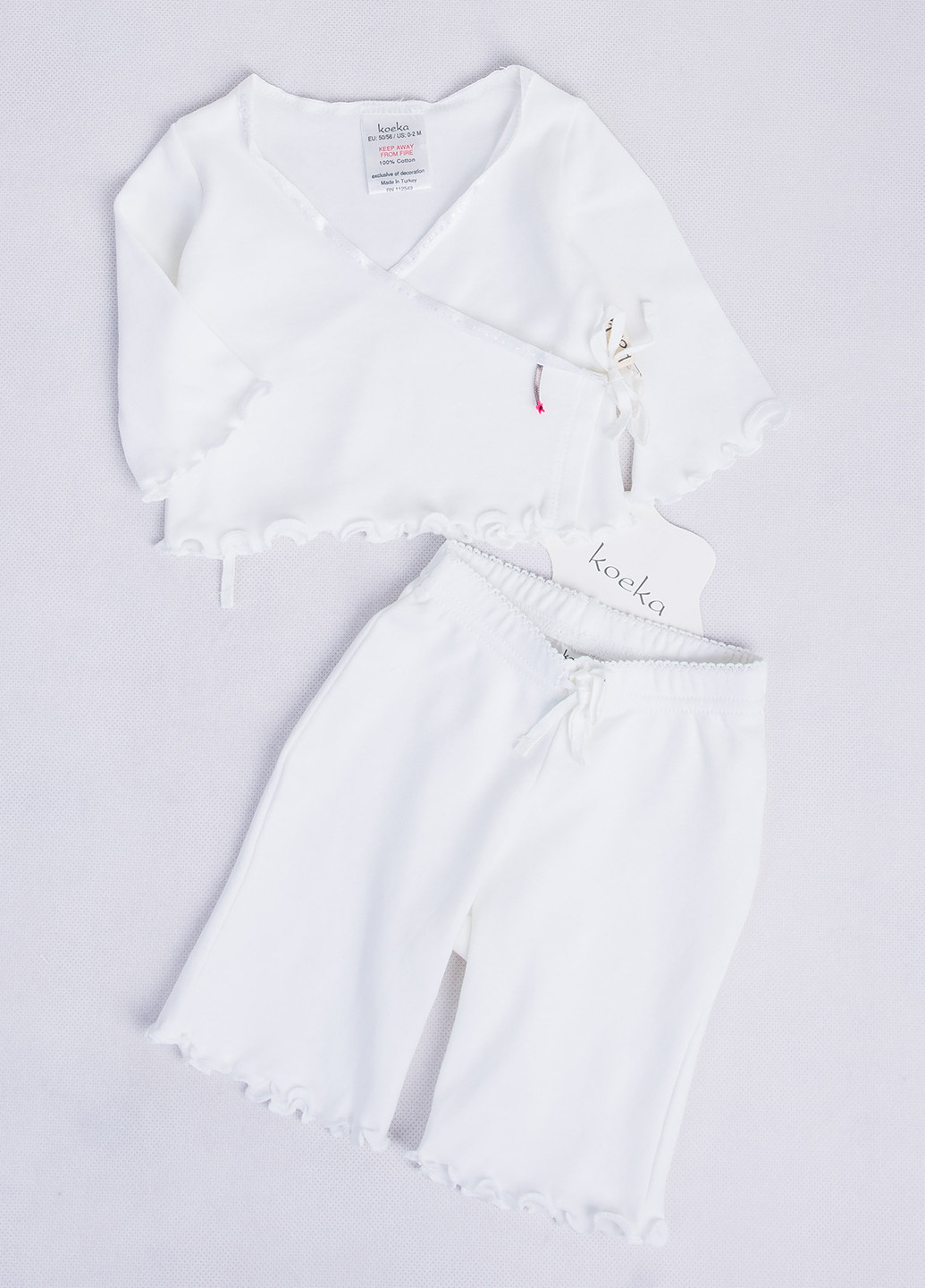 Білий літній костюм (кофта, штани) Koeka
