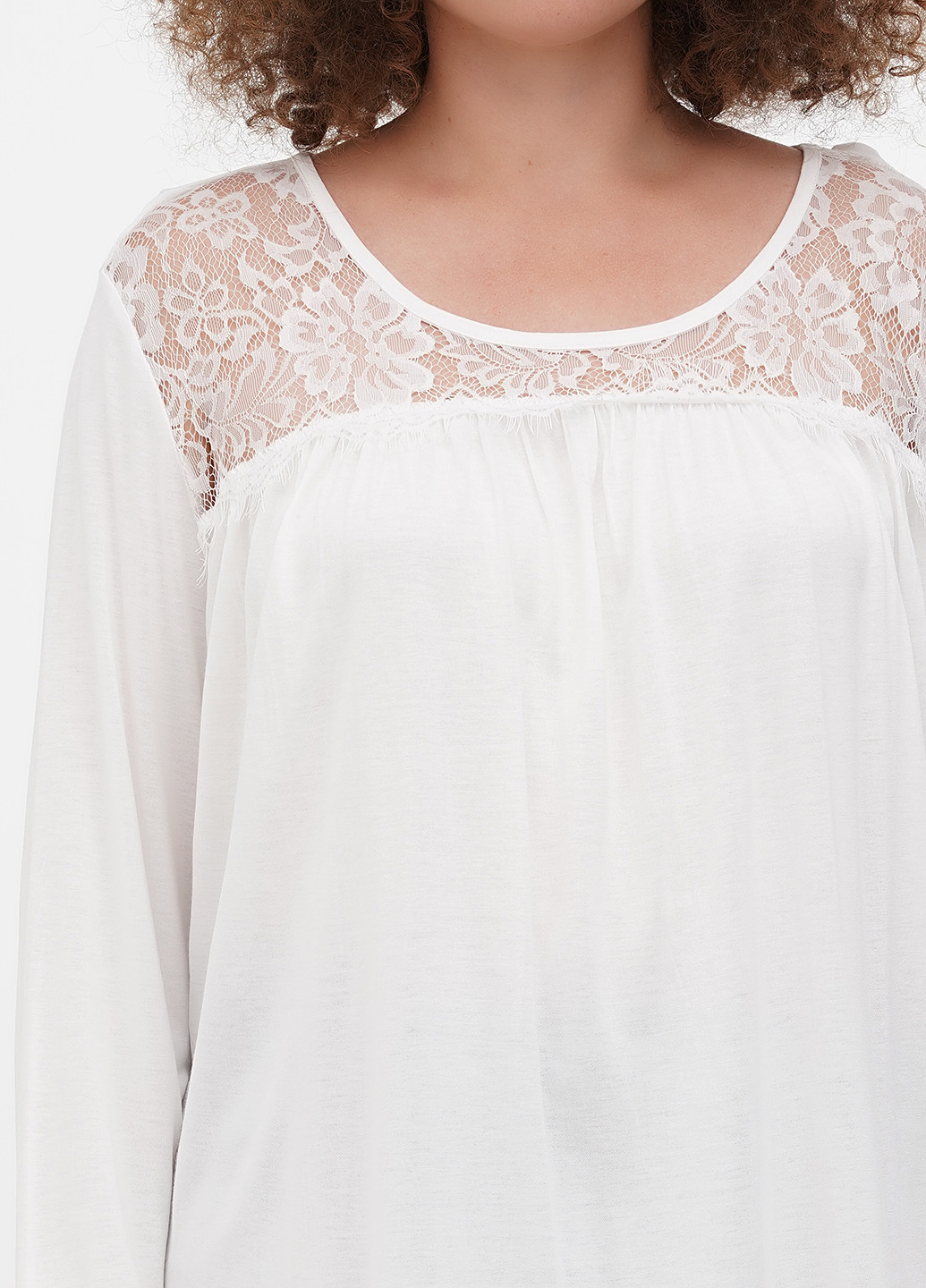 Молочная демисезонная блуза Alessa W