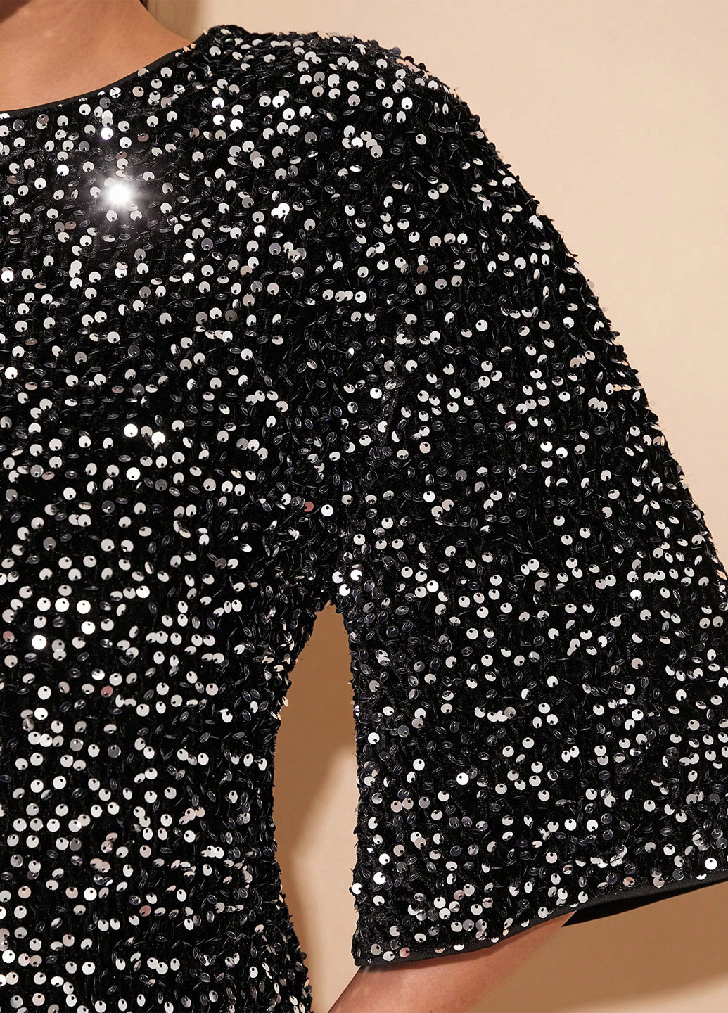 Черное коктейльное, вечернее платье с открытой спиной SHEIN однотонное