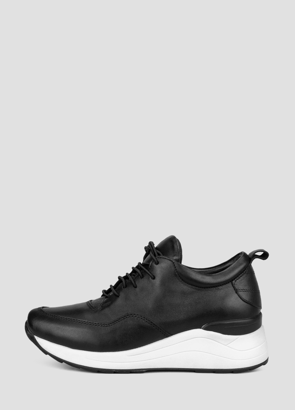 Черные демисезонные кроссовки Alvito
