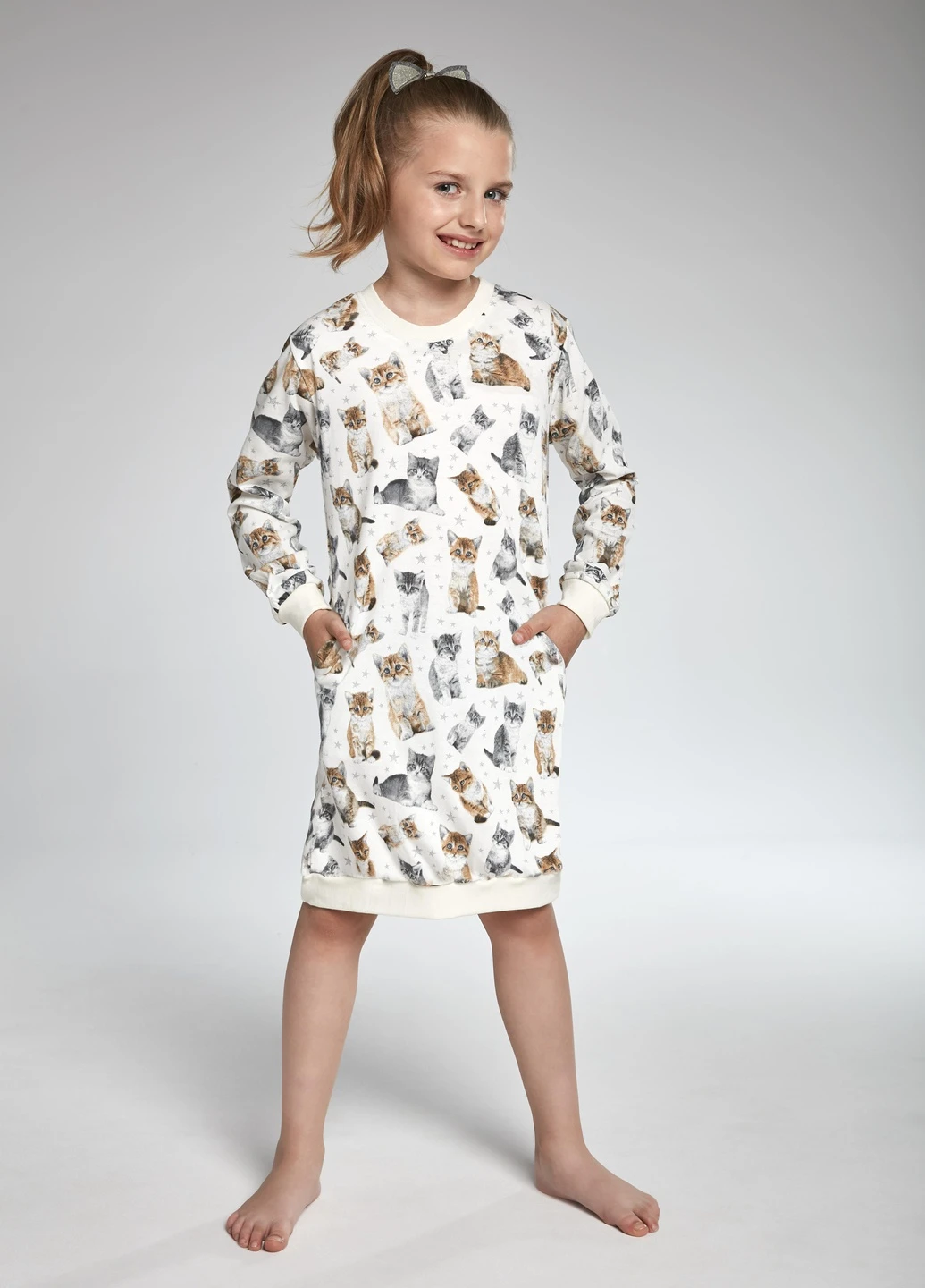 Нічна сорочка для дівчат-підлітків 105 Lovely Cats 4 134-140 бежево-сірий 943-18 Cornette (256357029)