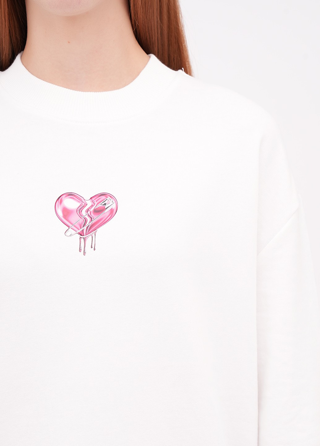 Белый свитшот EQUILIBRI сердечки без декора (355383095)