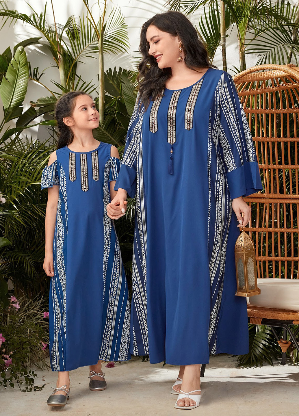 Темно-синее кэжуал платье оверсайз SHEIN с орнаментом