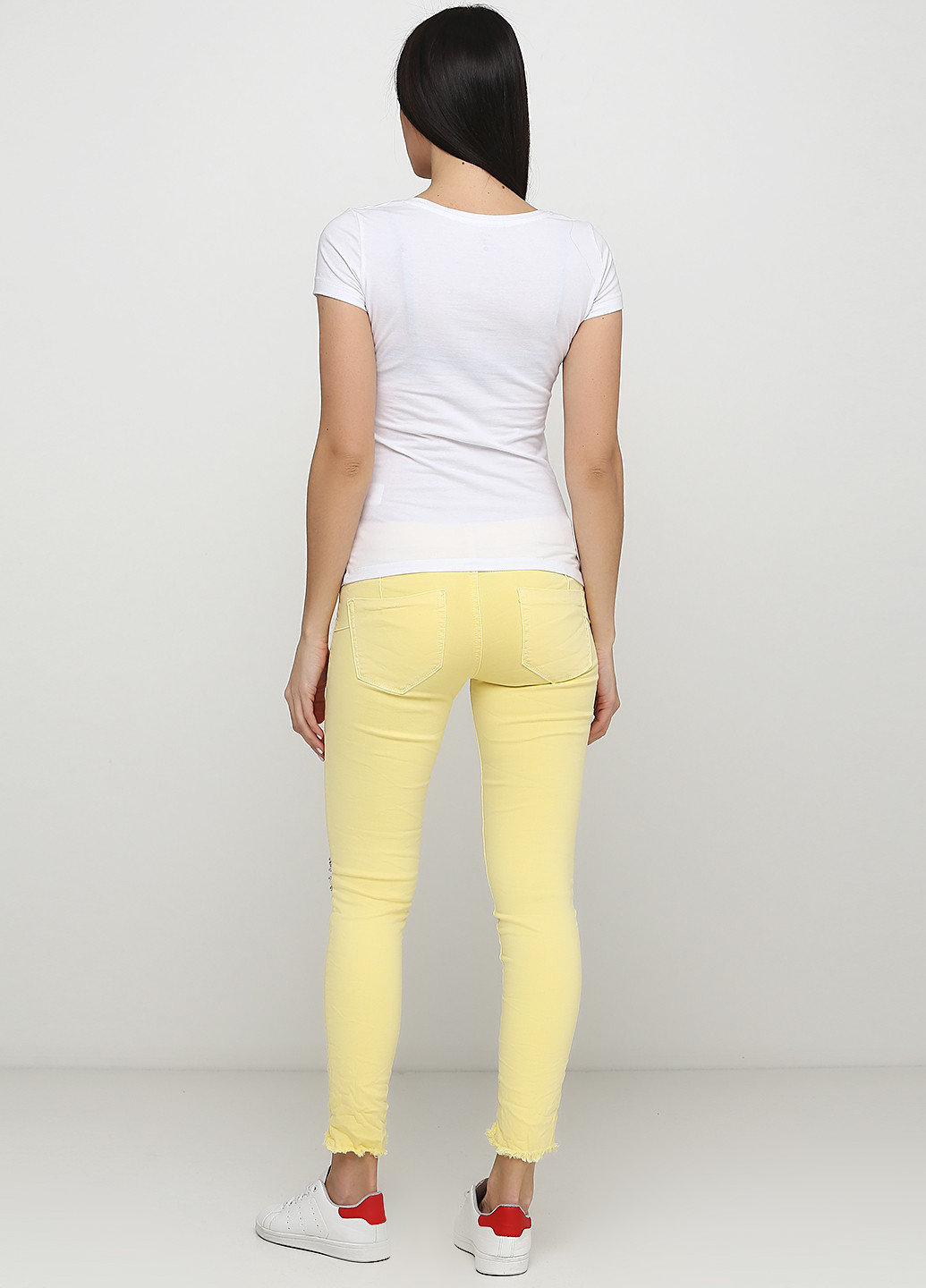Желтые демисезонные зауженные джинсы MELLY & CO