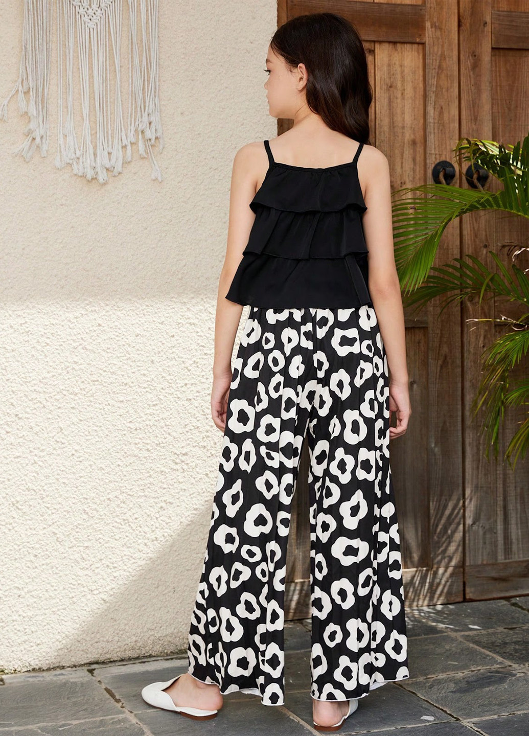 Черно-белый летний костюм (майка, брюки) SHEIN