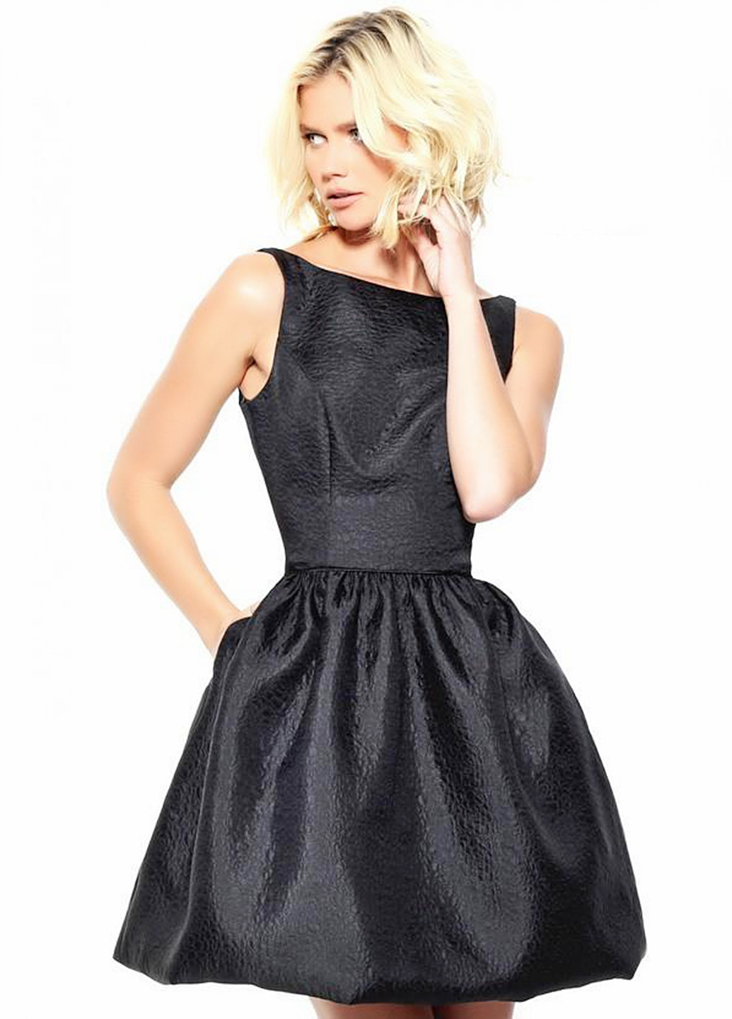 Черно-белое коктейльное платье Sherri Hill однотонное
