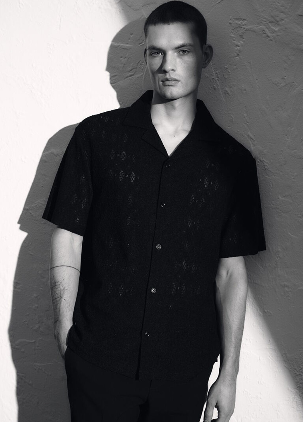 Черные классические, кэжуал демисезонные укороченные, классические, зауженные брюки H&M