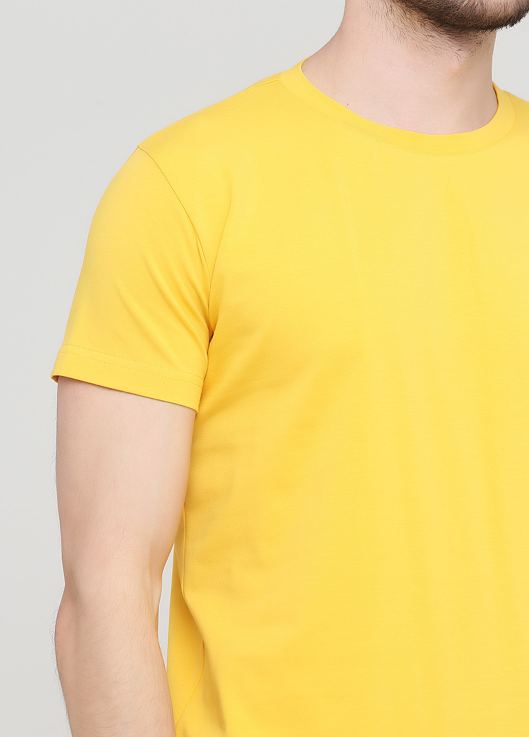 Жовта футболка Only Man