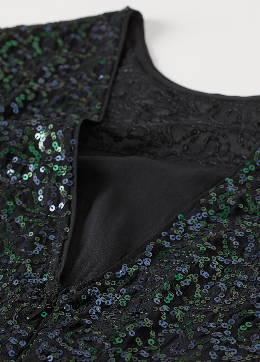 Темно-зеленое коктейльное платье H&M однотонное