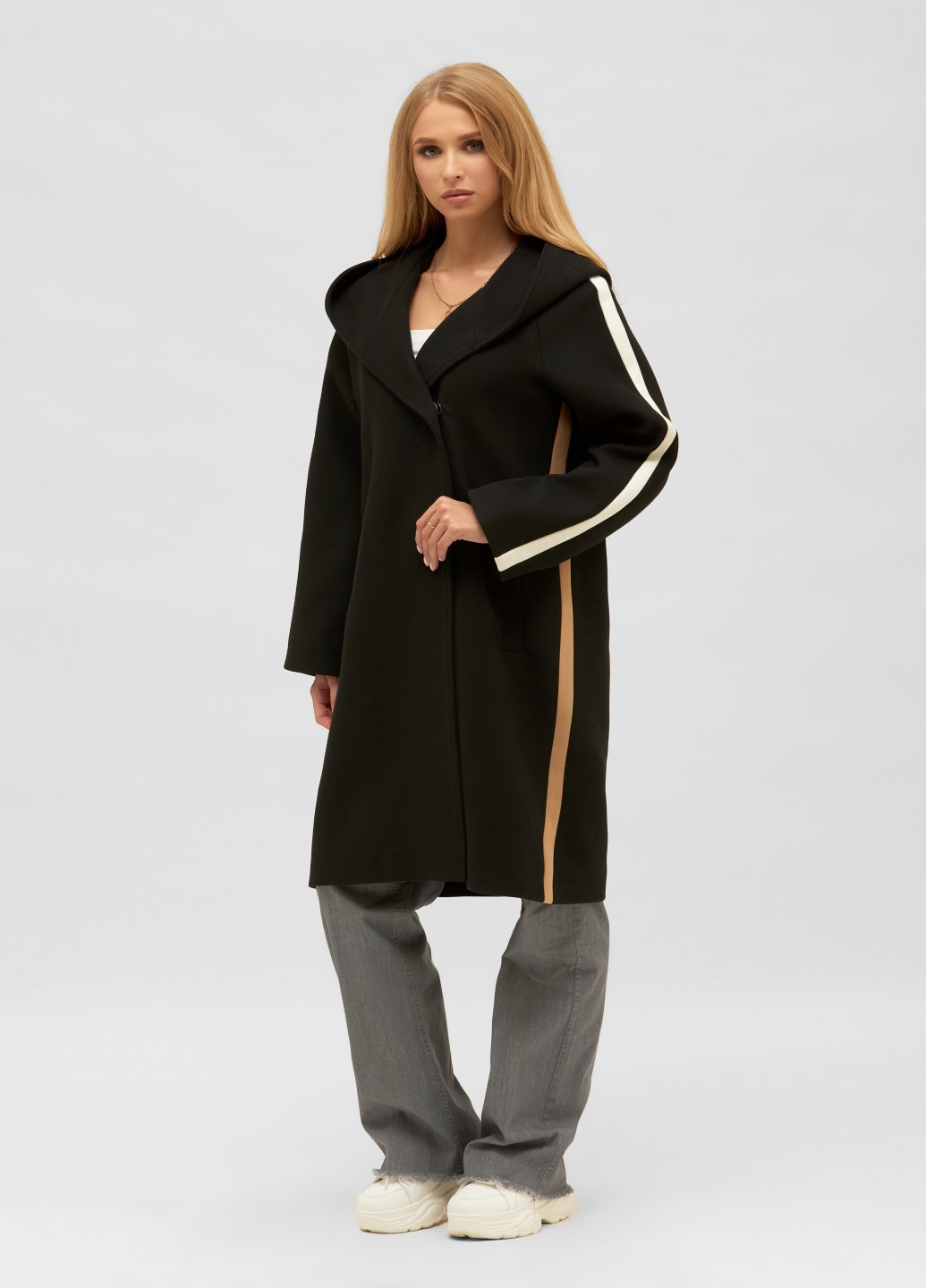 Чорне демісезонне Пальто MN