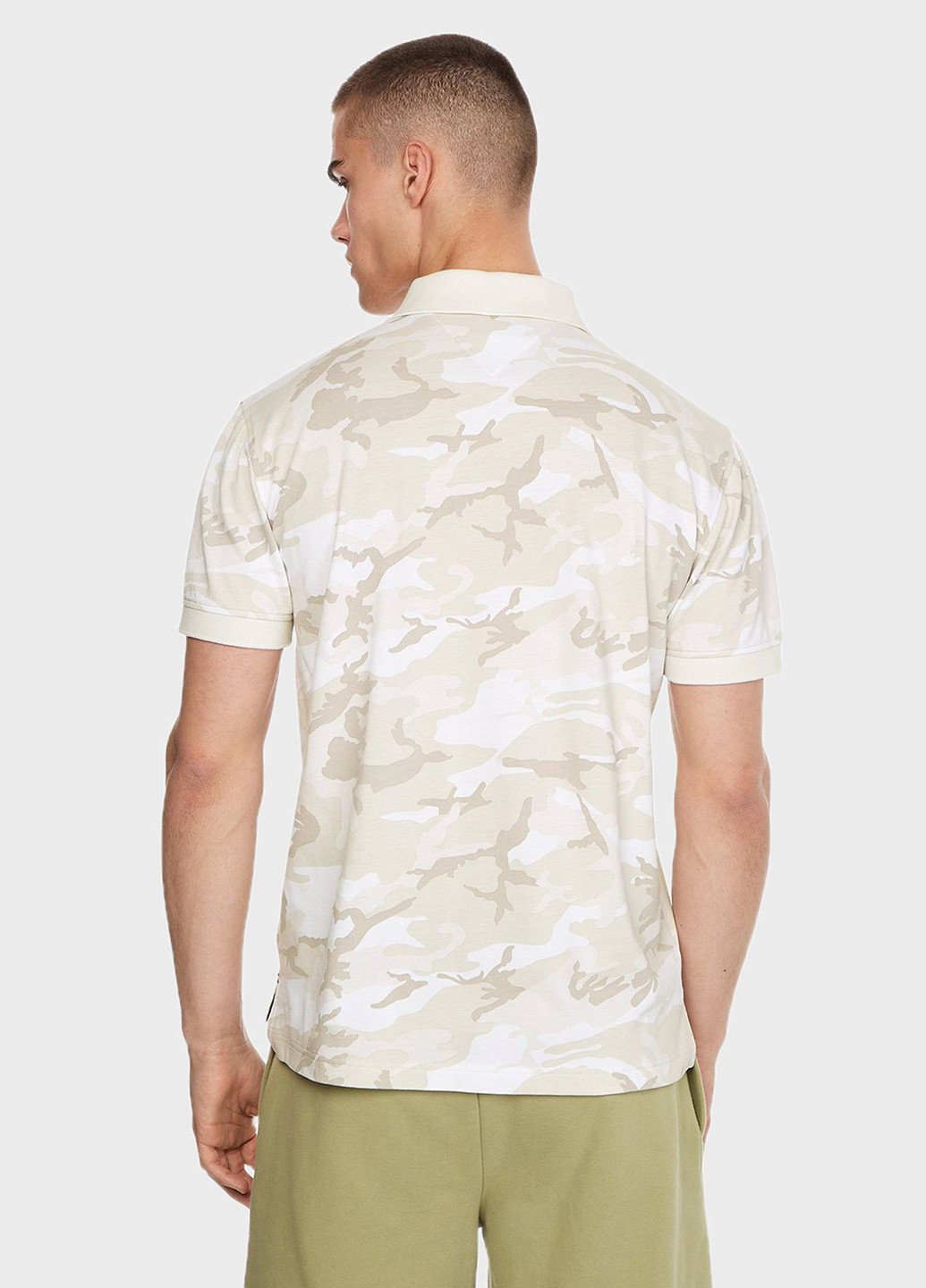 Бежевая футболка-поло для мужчин Tommy Hilfiger с камуфляжным принтом