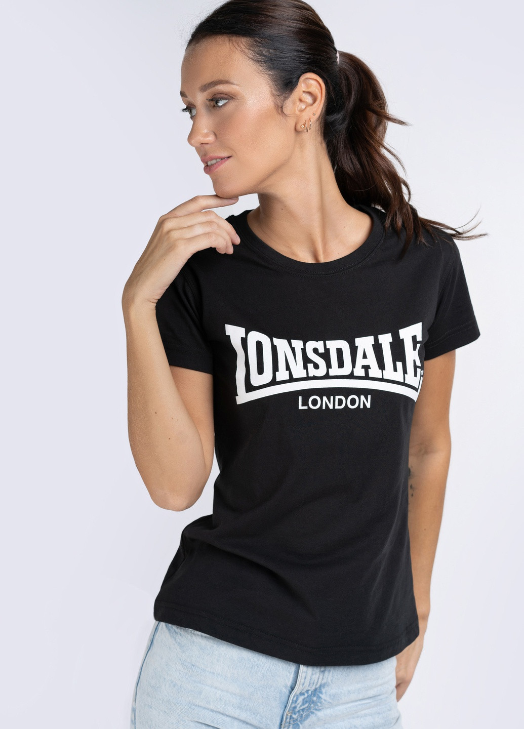 Черная всесезон футболка Lonsdale CARTMEL