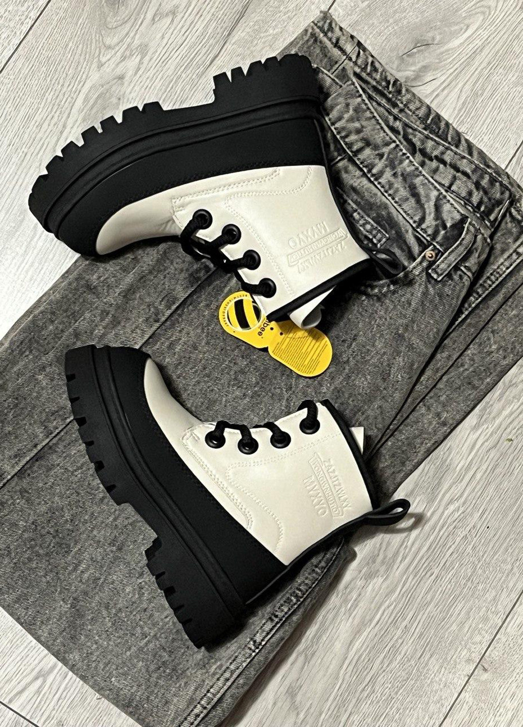 Бежевые кэжуал осенние ботинки Clibee