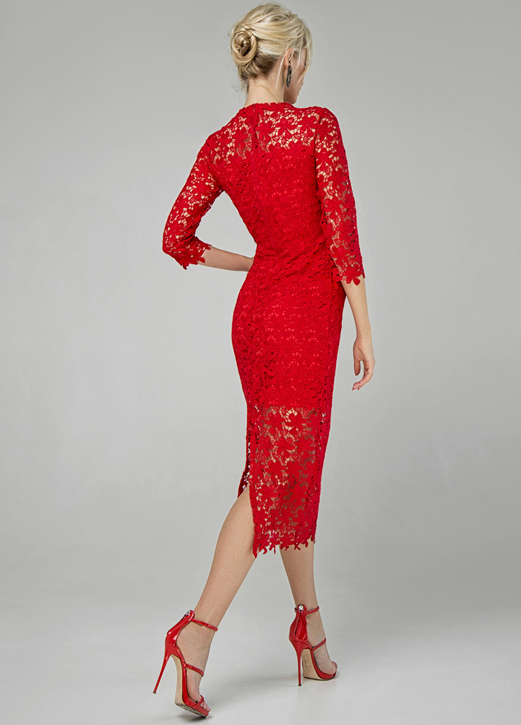 Красное вечернее платье футляр Miledi однотонное