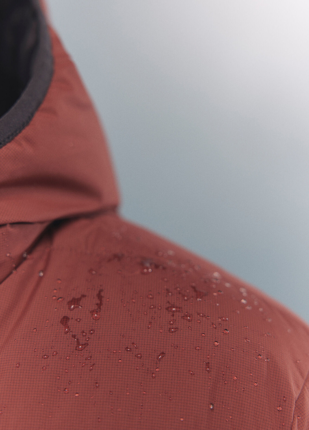 Червона зимня куртка Springfield