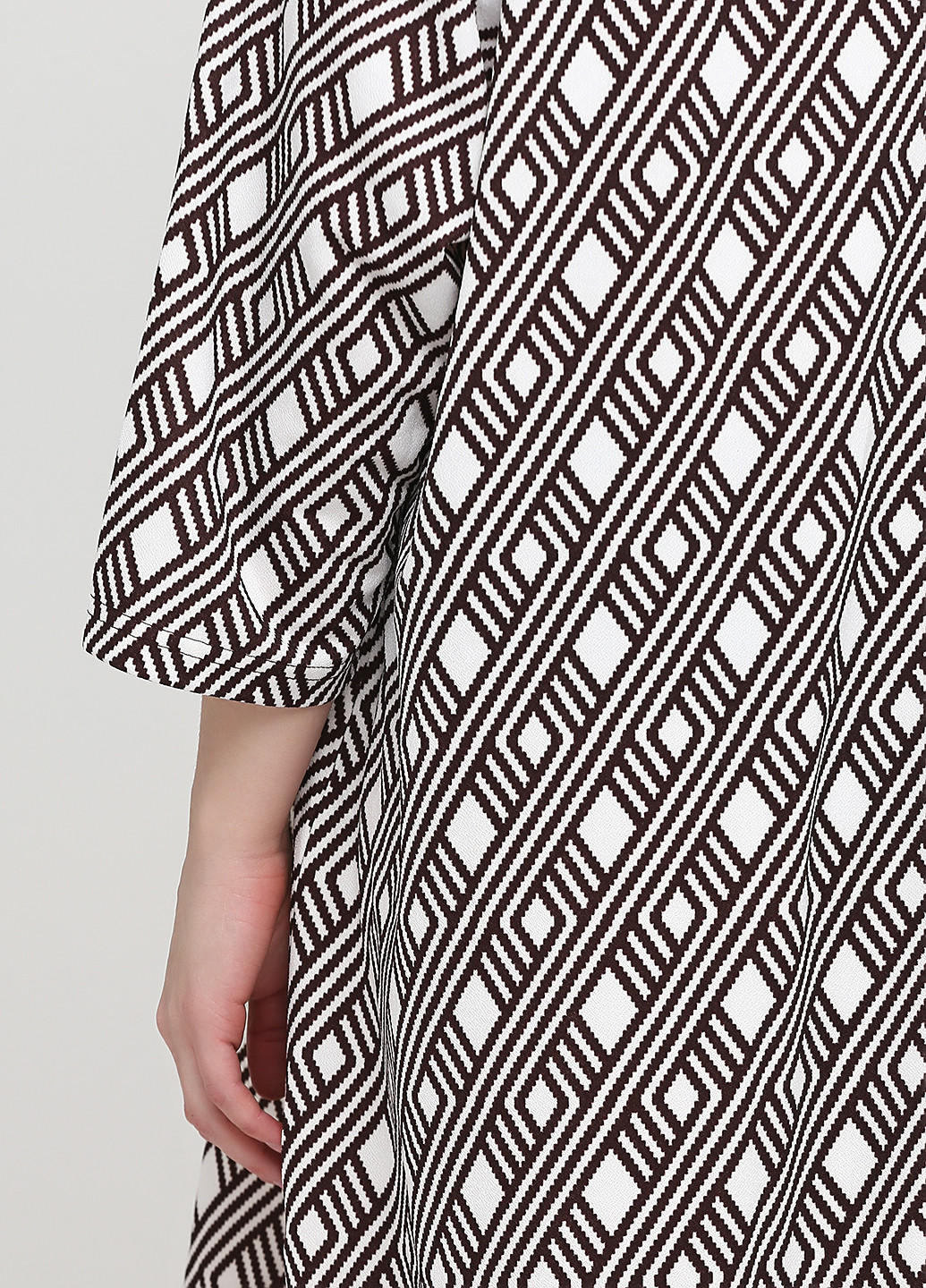 Черно-белое кэжуал платье а-силуэт Bellisima с геометрическим узором