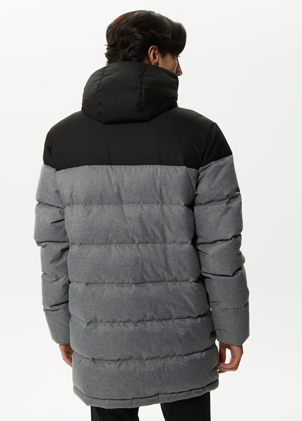 Серая зимняя куртка Lacoste