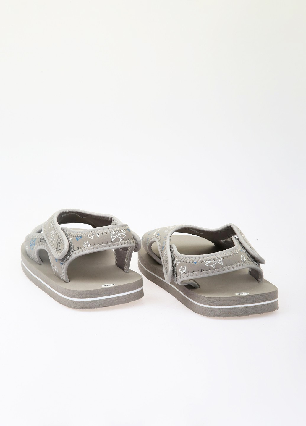 Серые пляжные сандалии No Brand