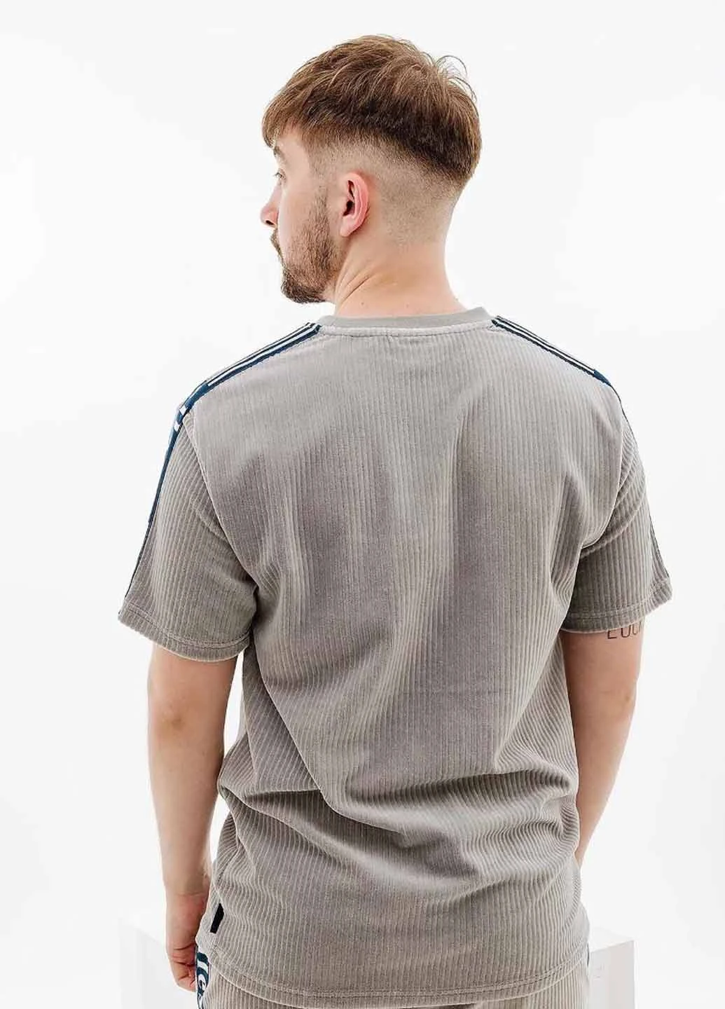 Серая футболка Ellesse SHR18179-109