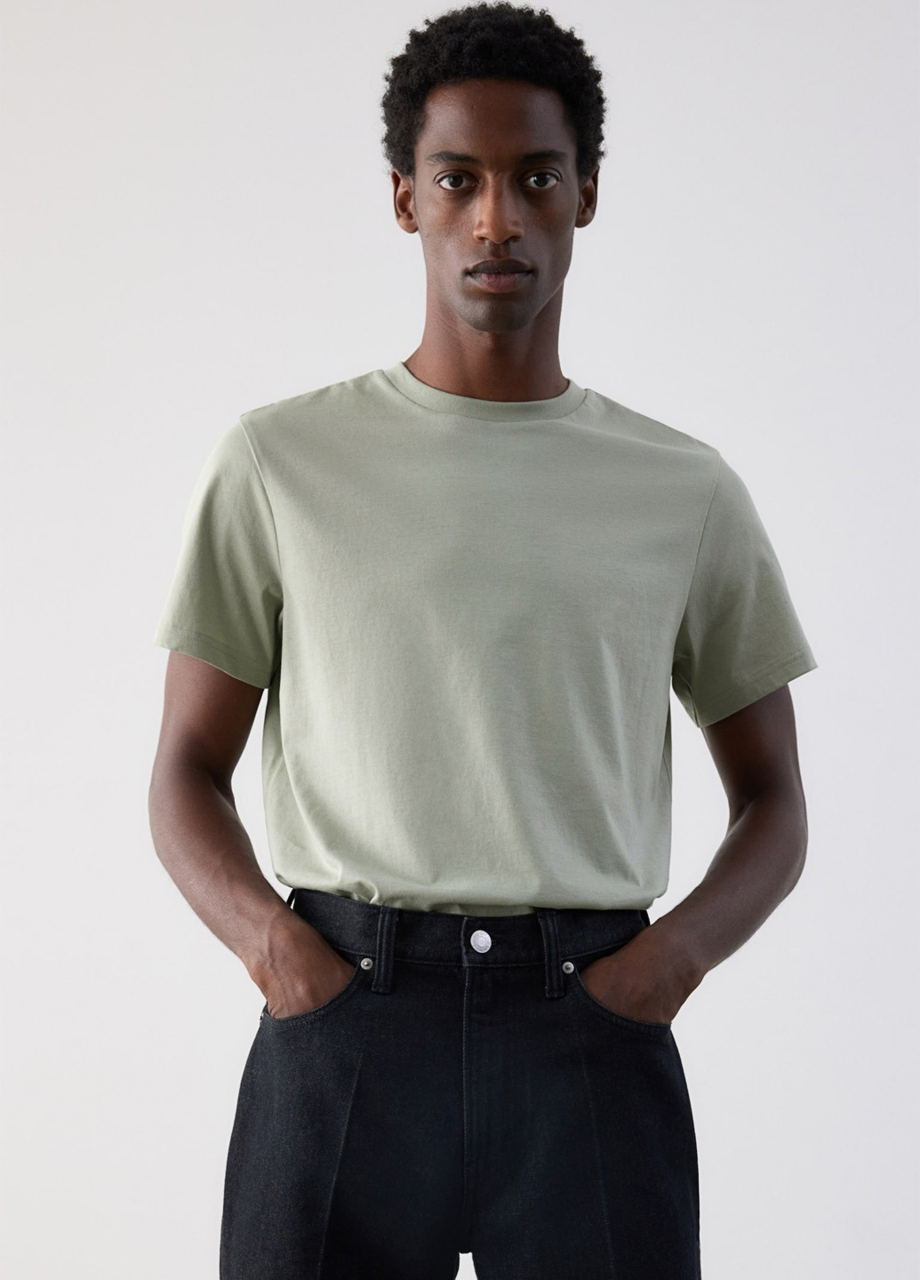 Серо-зеленая футболка H&M