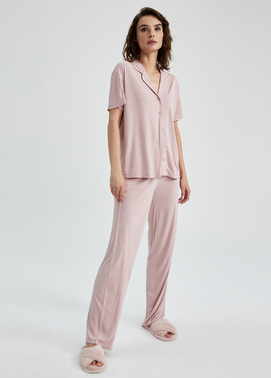 Розовая всесезон пижама (рубашка, брюки) рубашка + брюки DeFacto