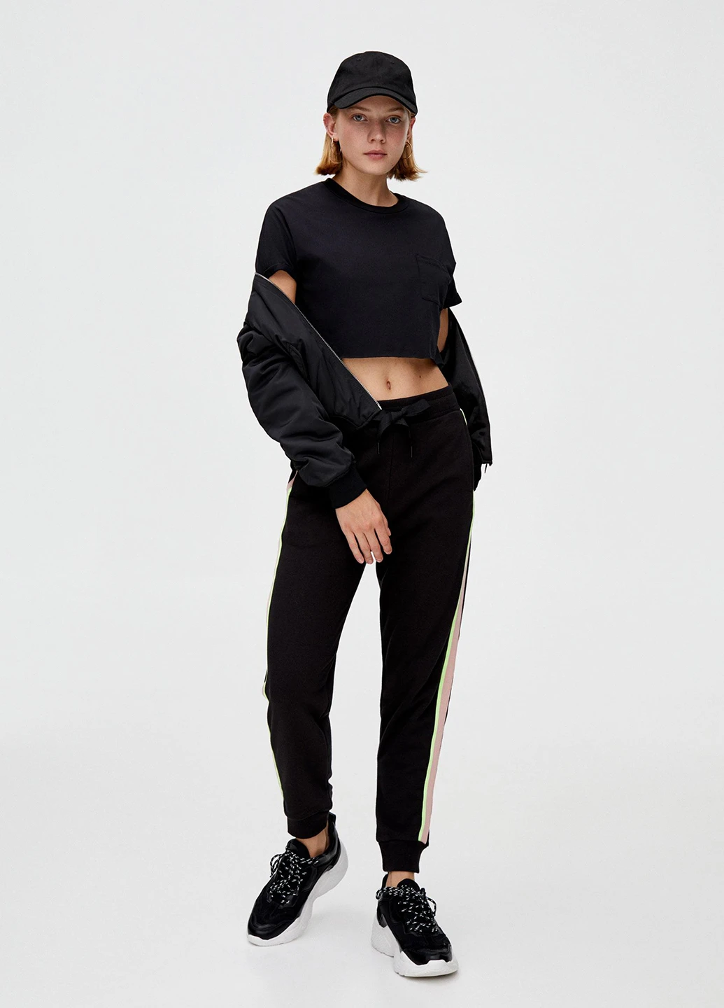 Черные спортивные демисезонные джоггеры, зауженные брюки Pull & Bear