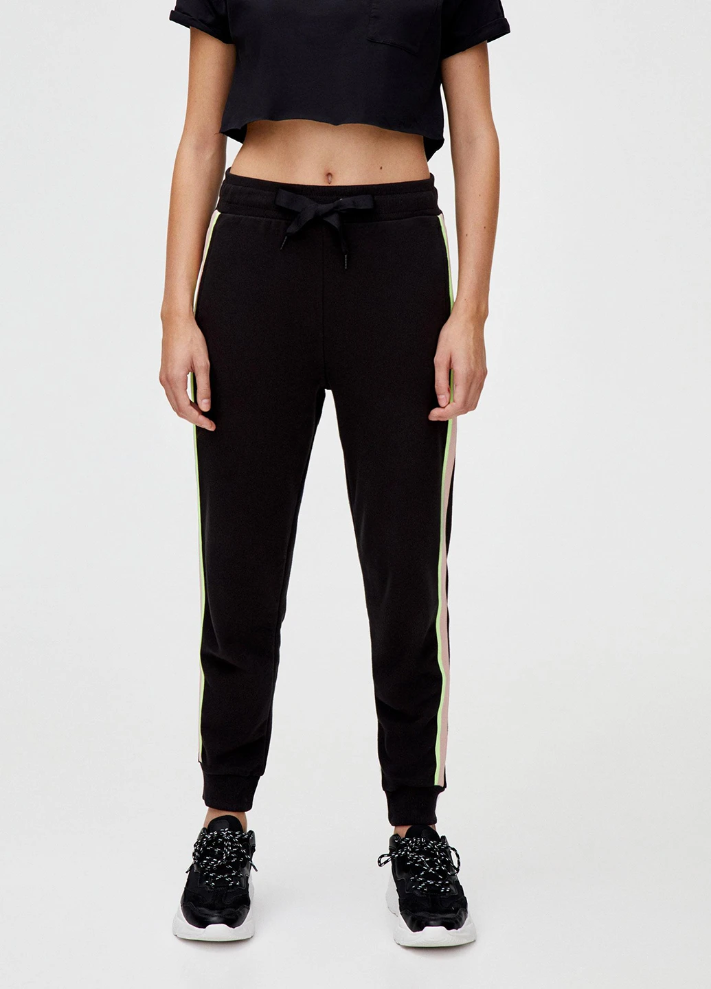 Черные спортивные демисезонные джоггеры, зауженные брюки Pull & Bear