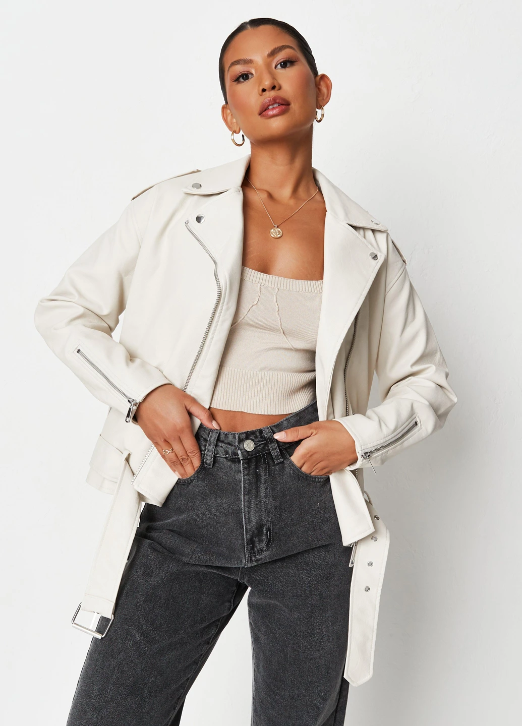 Молочна демісезонна куртка косуха Missguided