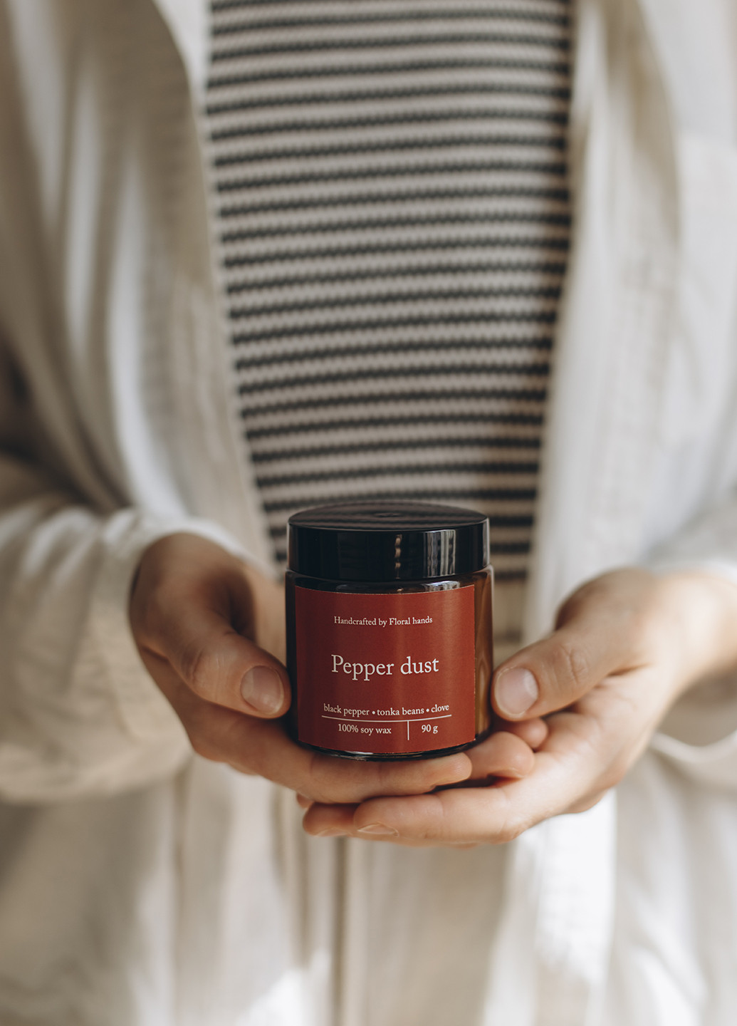 Ароматическая свеча Pepper dust, 100 мл No Brand (257642808)