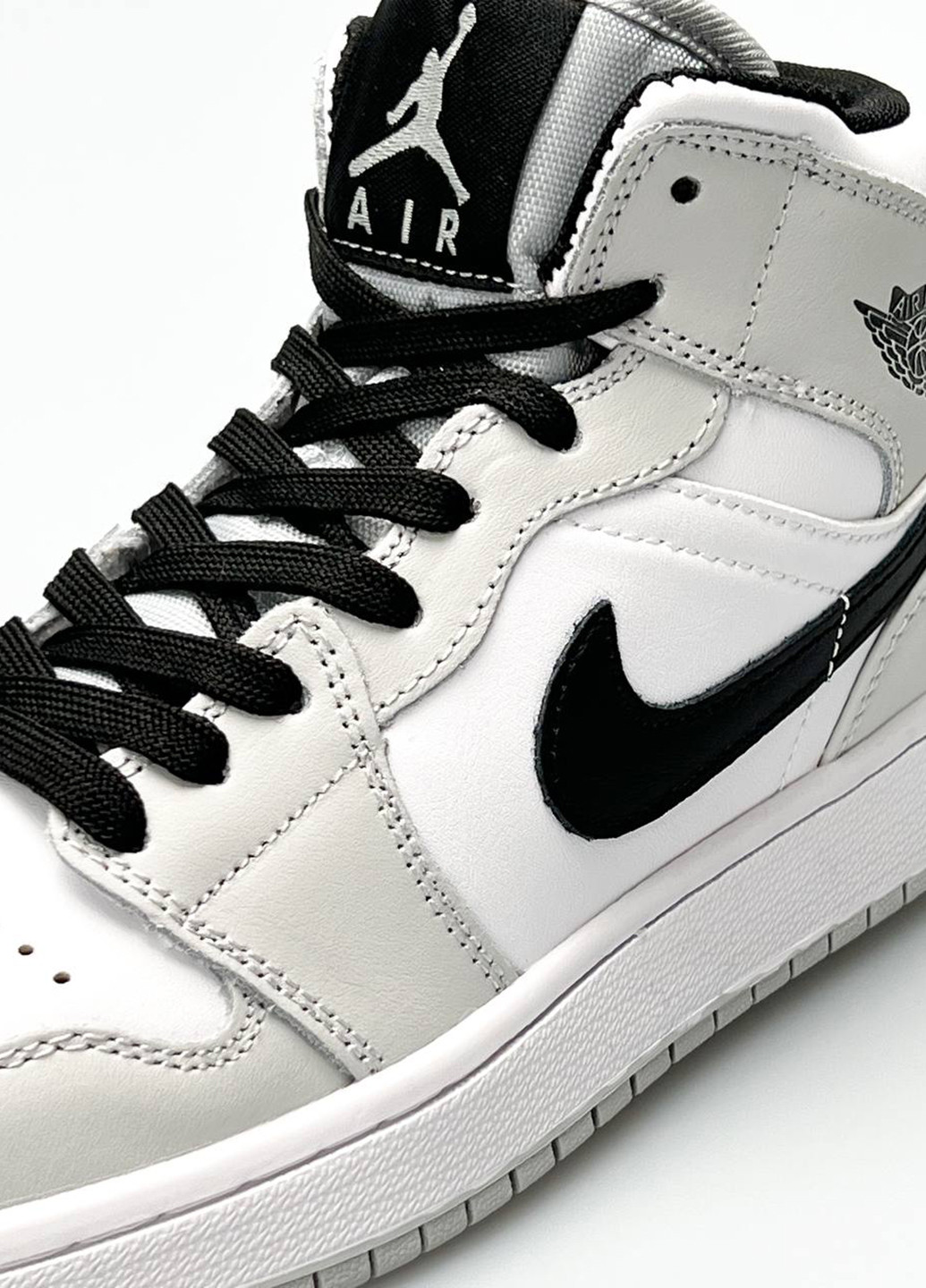 Комбіновані всесезонні кросівки Nike Air Jordan High Gray Black