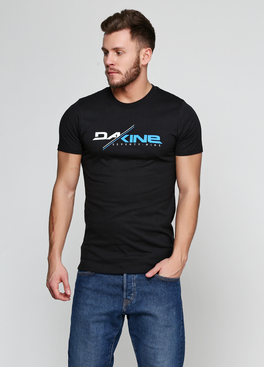 Черная футболка Dakine