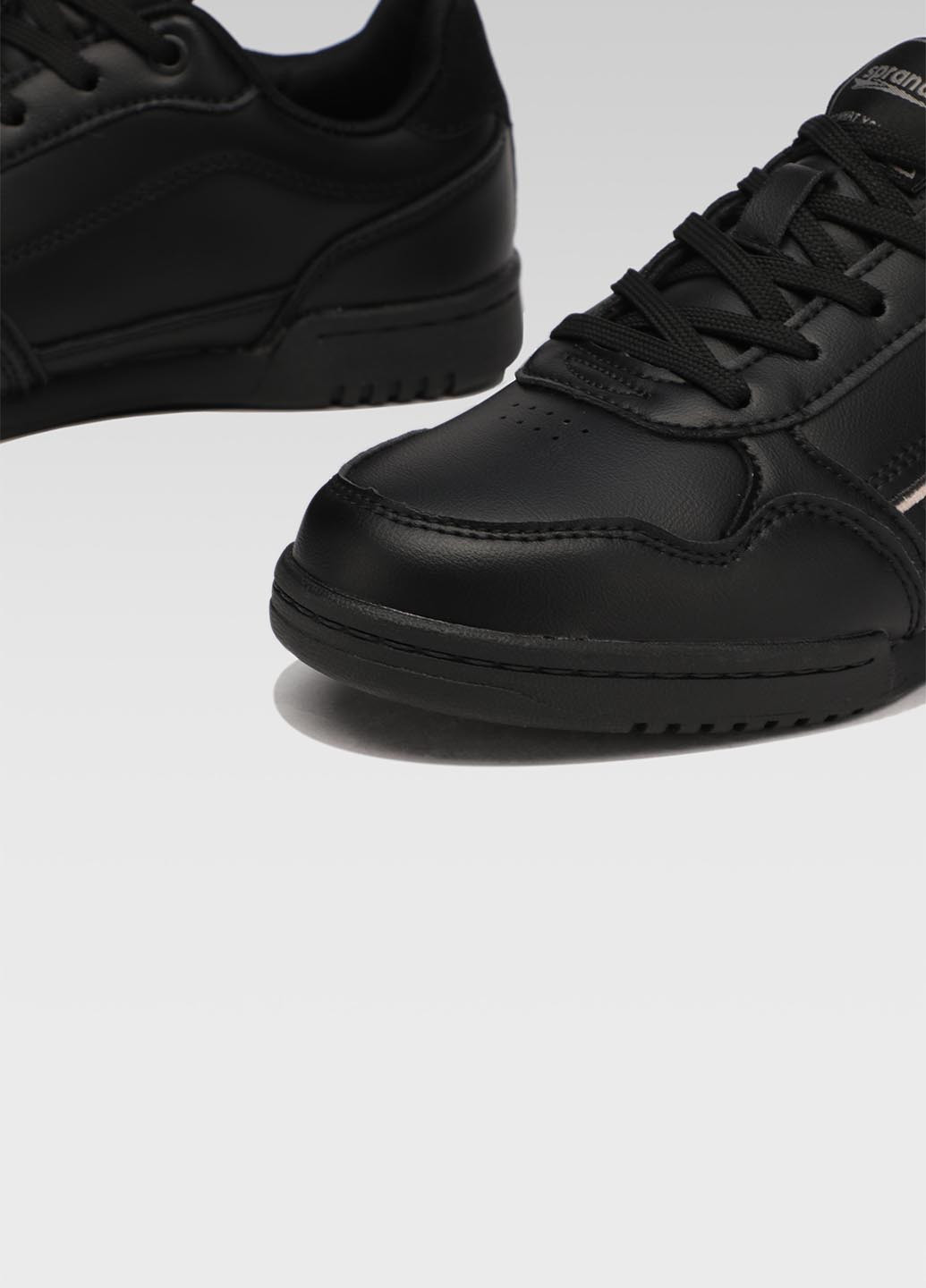 Чорні осінні кросівки Sprandi WP07-91231-06
