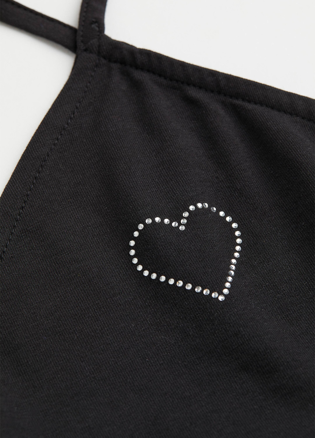 Черное кэжуал платье силуэтная, с открытыми плечами H&M сердечки