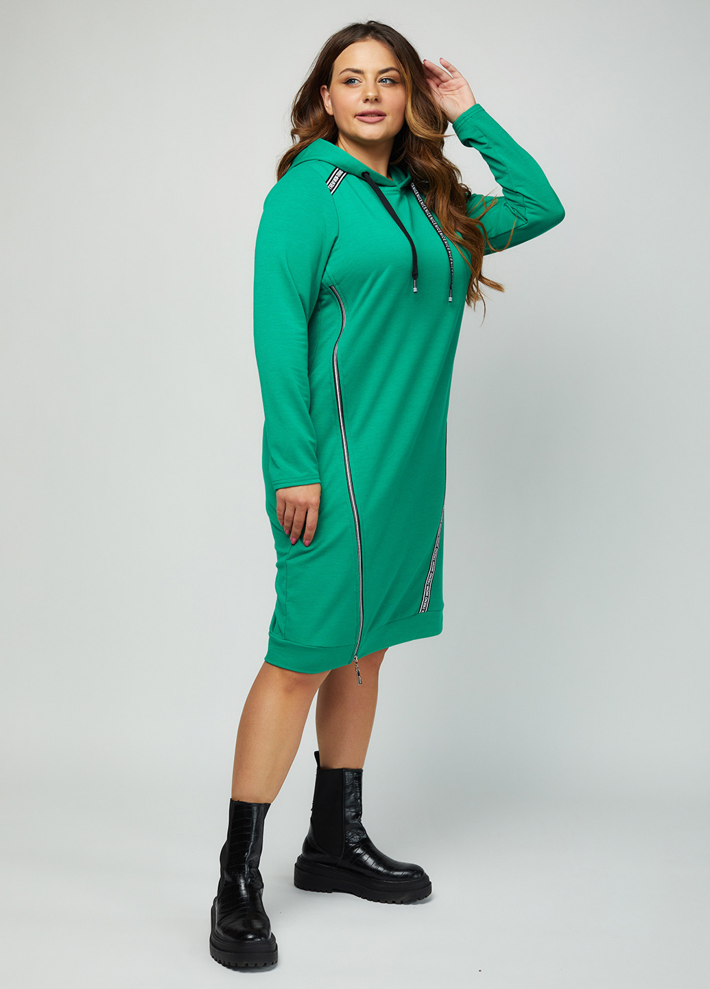 Зеленое кэжуал платье платье-худи Miledi с надписью