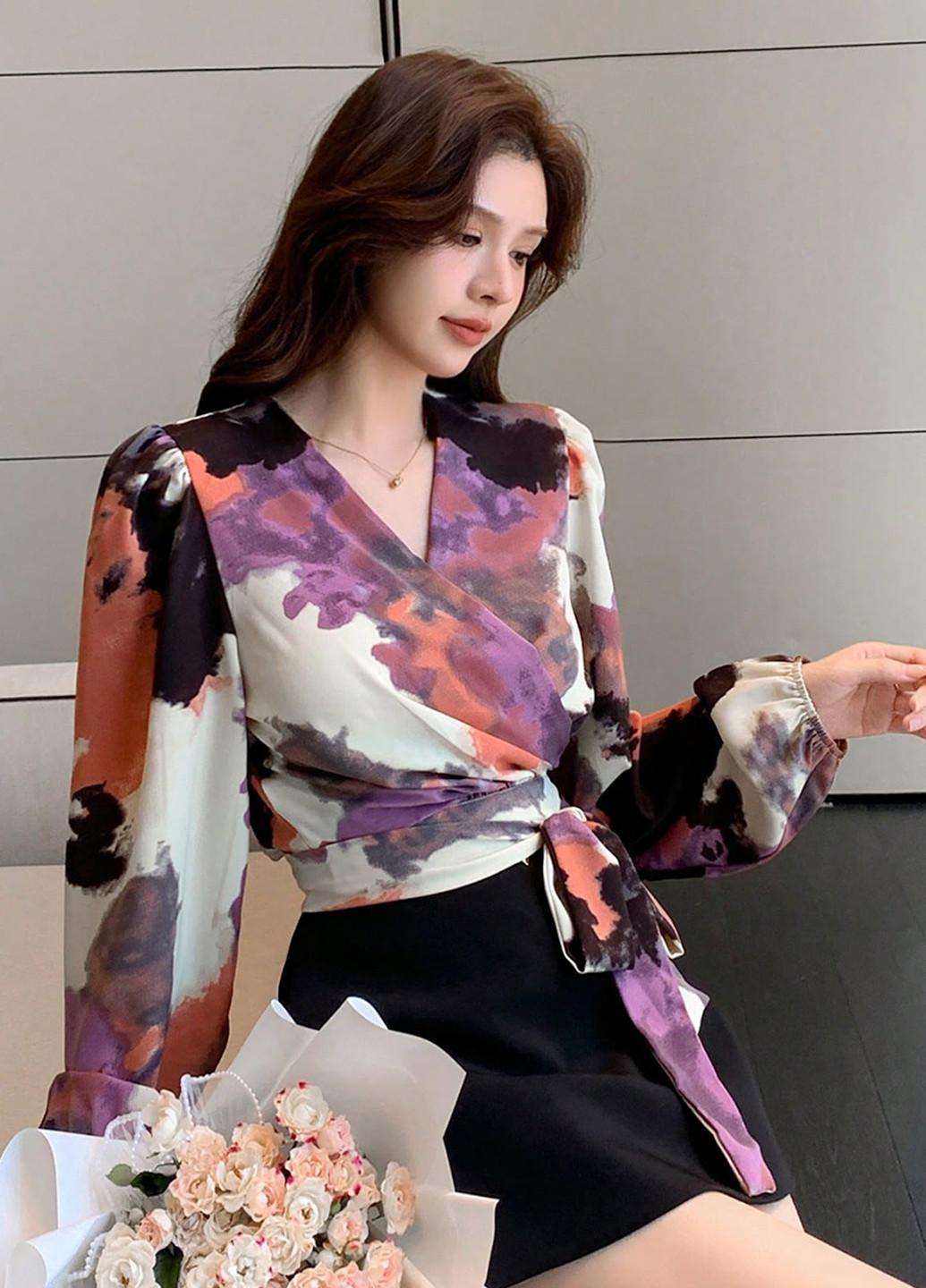 Комбінована блуза на запах SHEIN