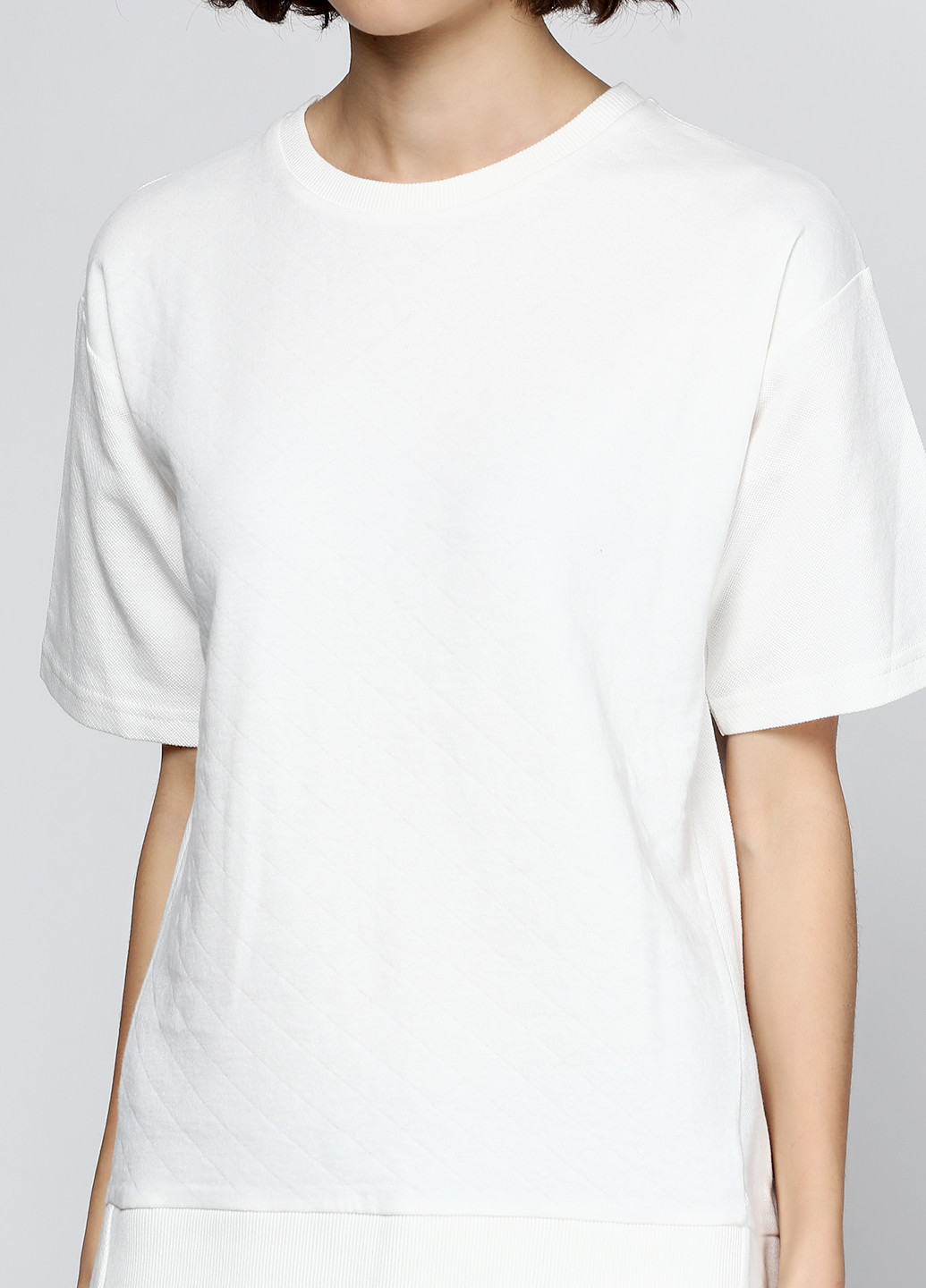 Белая летняя футболка Pied-a-terre