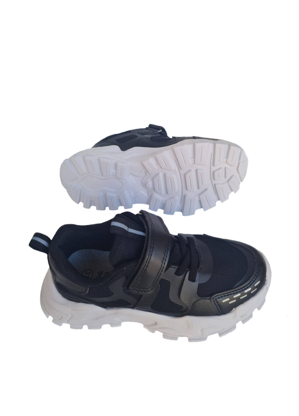 Черные демисезонные кроссовки Waldem