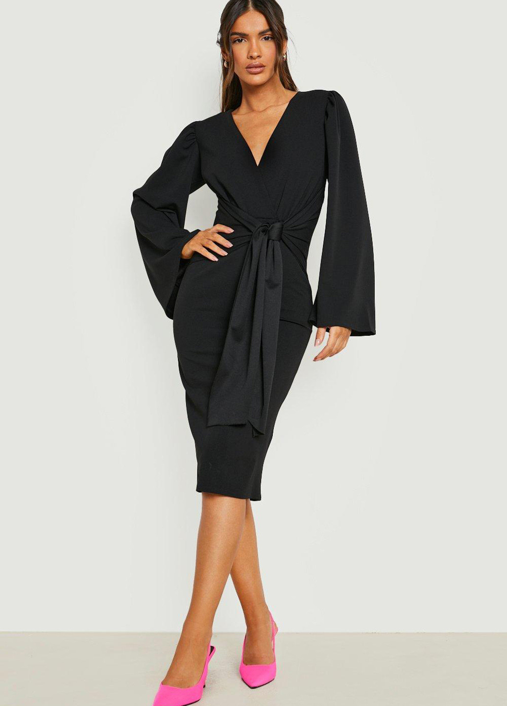 Чорна кежуал сукня футляр Boohoo однотонна