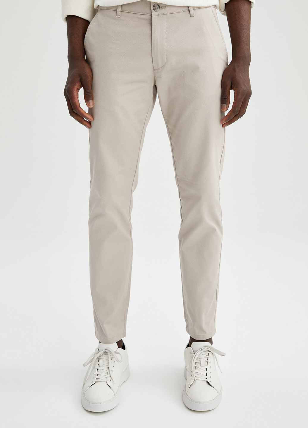 Светло-бежевые кэжуал демисезонные классические, зауженные брюки DeFacto
