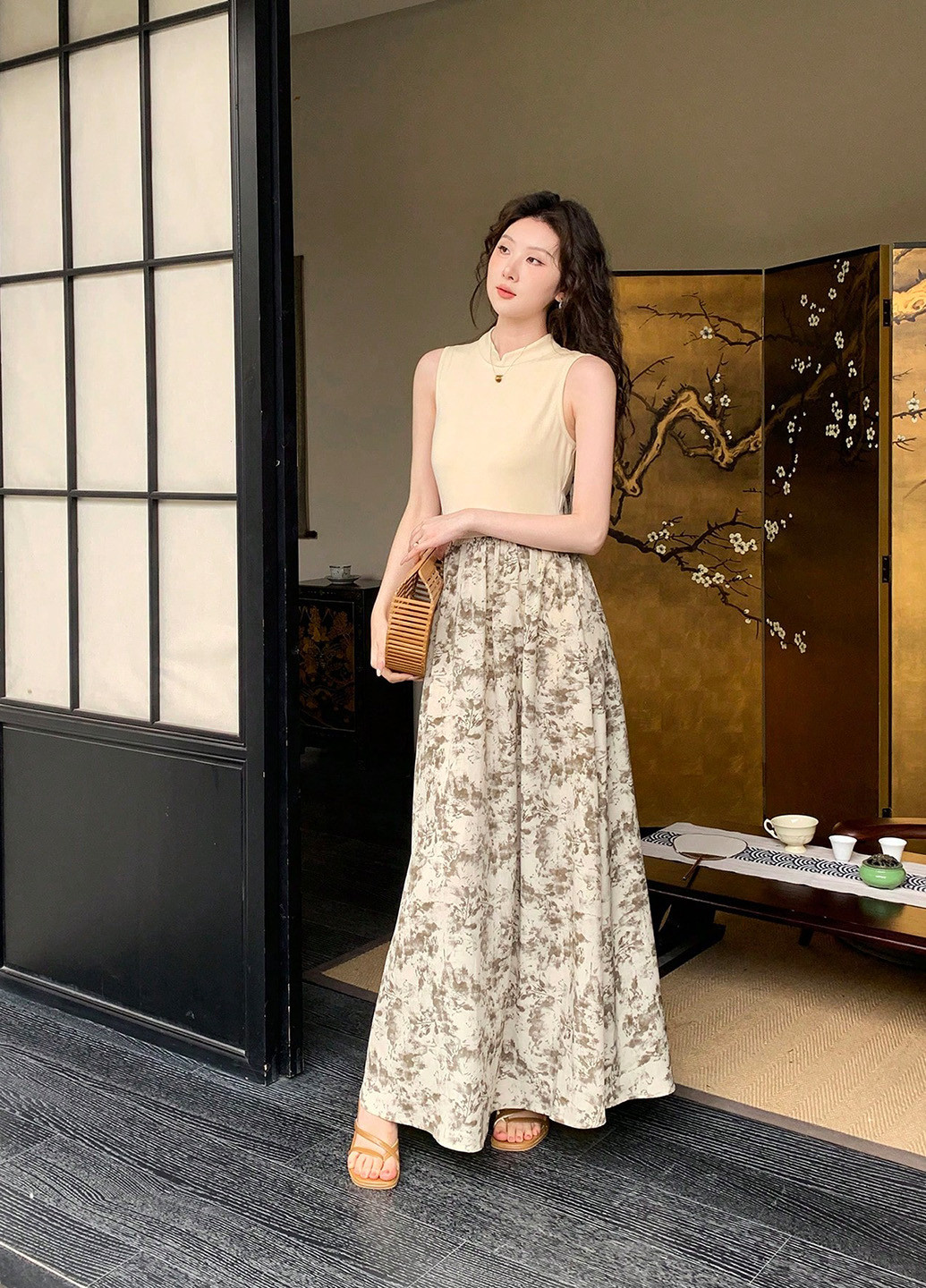 Бежевое кэжуал платье клеш SHEIN однотонное