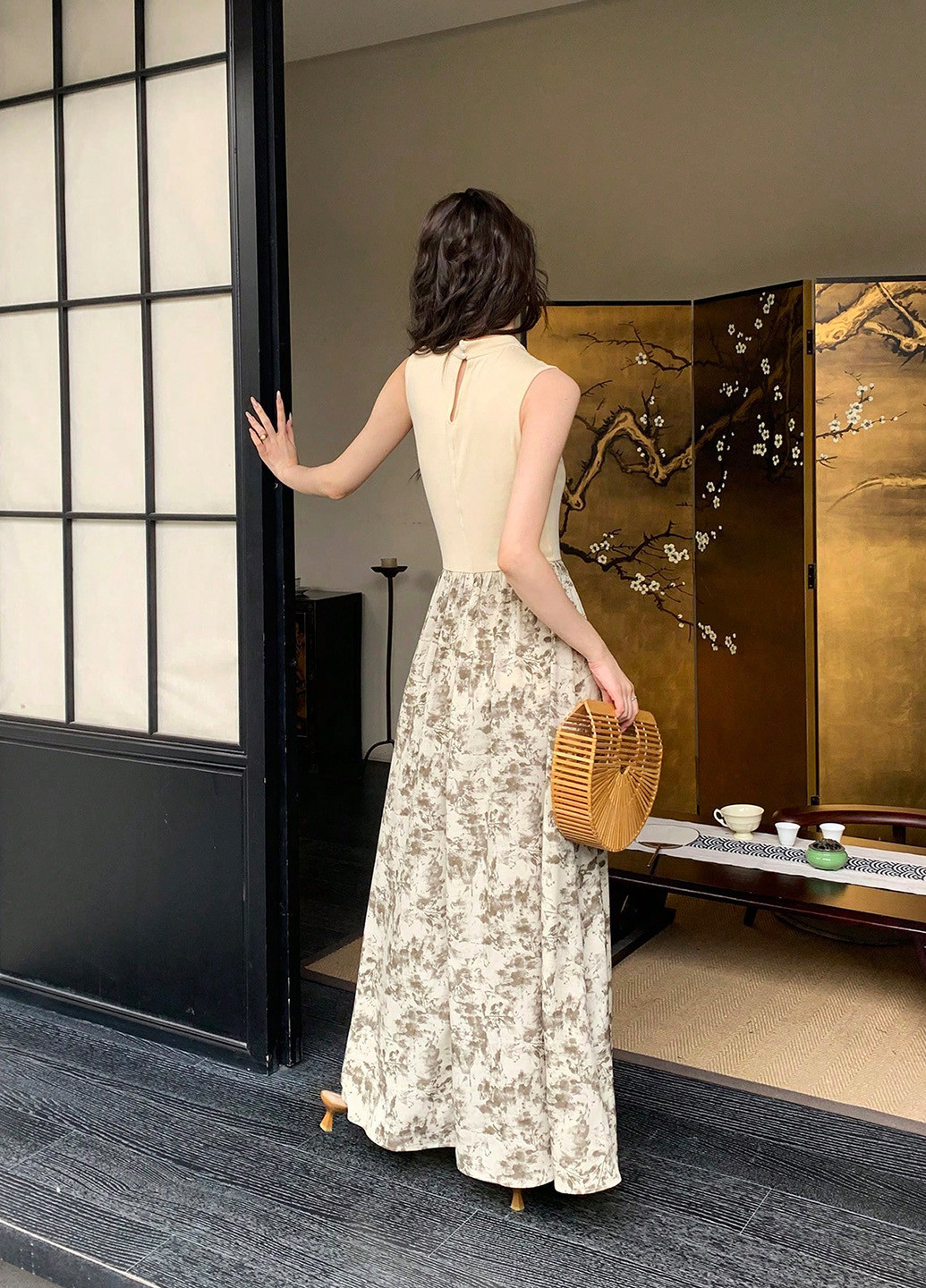 Бежевое кэжуал платье клеш SHEIN однотонное