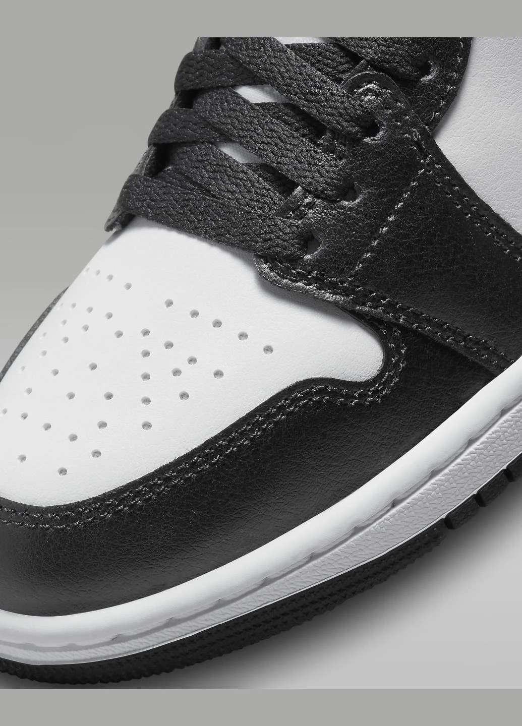 Кроссовки DV0991-101 Jordan Air 1 Mid Shoes чорно-білі демісезони (317231426)