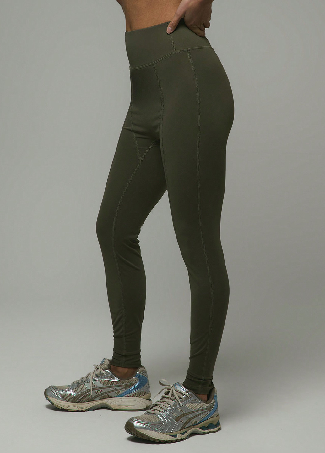 Хаки демисезонные леггинсы SHEIN