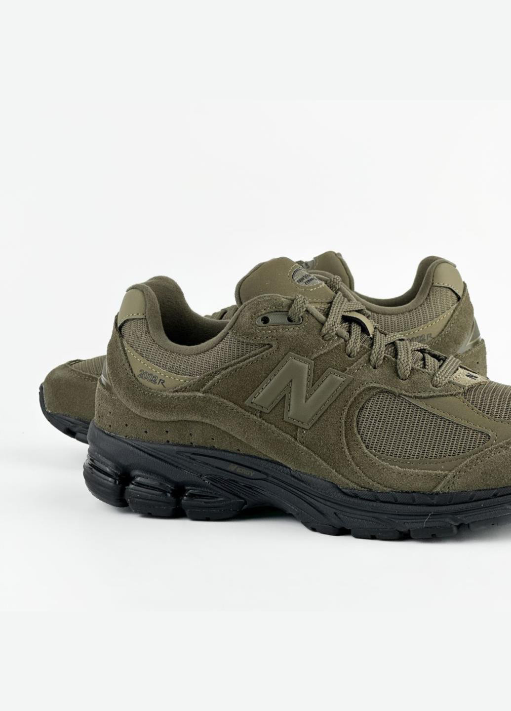 Оливковые (хаки) демисезонные кроссовки m2002rzc New Balance 2002R