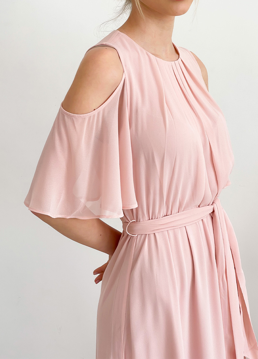 Розовое вечернее шифоновое макси платье с открытыми плечами клеш, с юбкой-солнце, с открытыми плечами, с пышной юбкой Tom Tailor однотонное