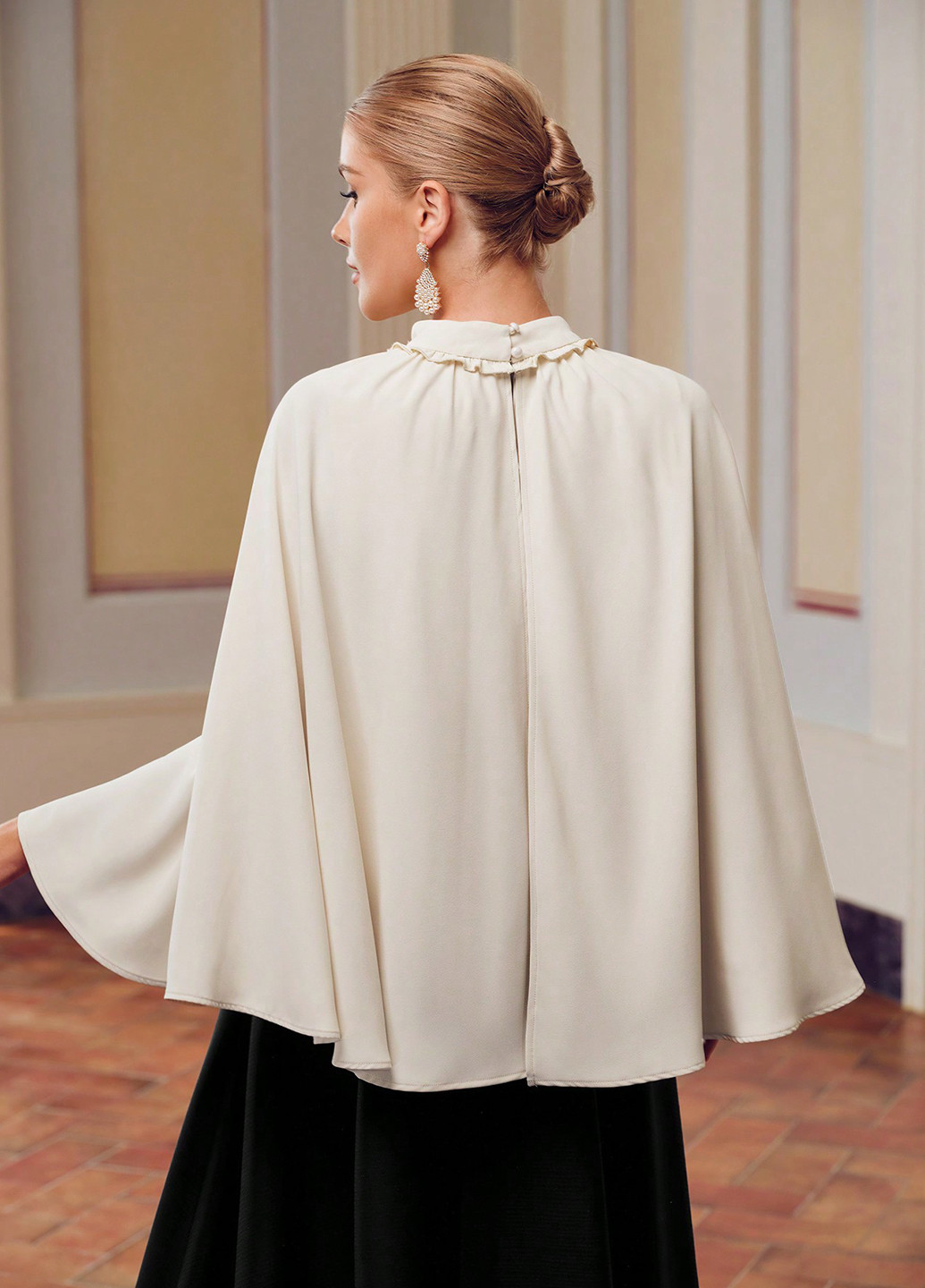 Кремова блуза SHEIN