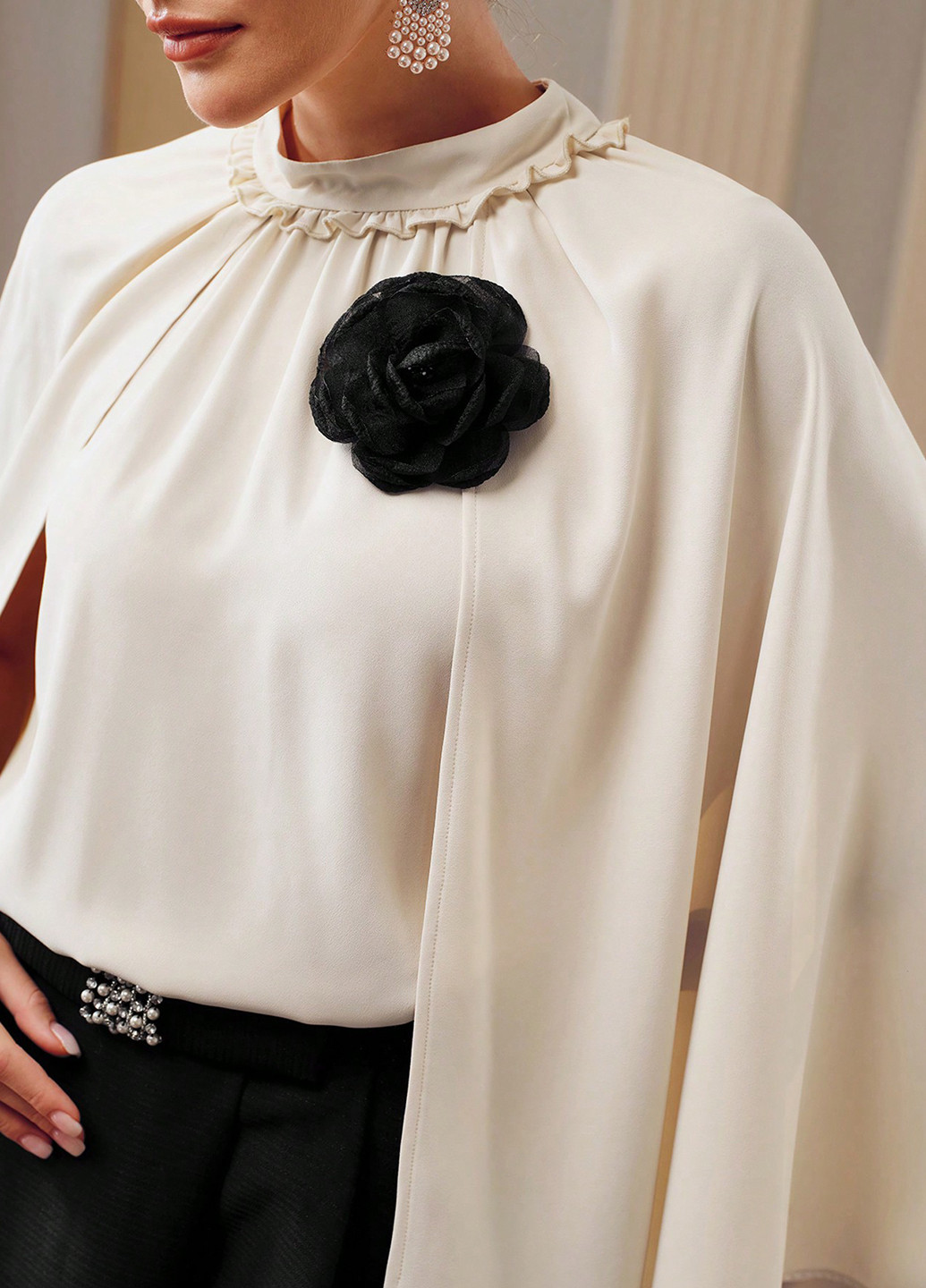 Кремова блуза SHEIN