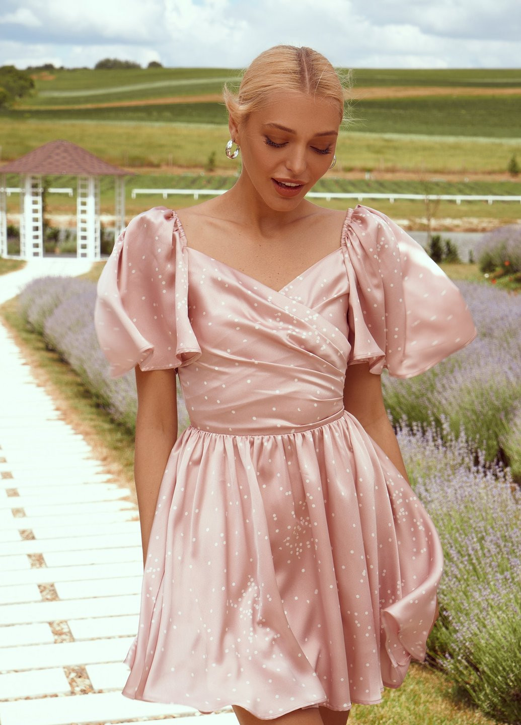 Розовое повседневный платье из сатина с драпировкой Gepur в горошек