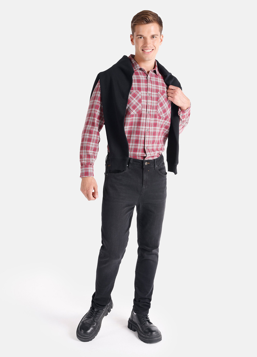 Графитовые демисезонные прямые джинсы Colin's