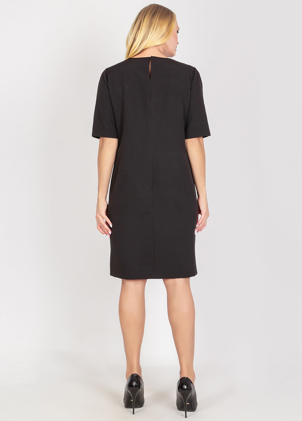 Черное кэжуал платье футляр Seam с абстрактным узором